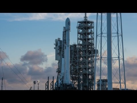 SpaceX launches secretive spy satellite