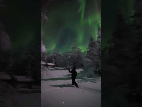 The most amazing northern lights with the full moon in Lapland, Finland🔥😍